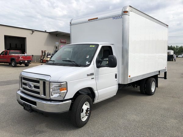 14' Box Truck | Stoneham Ford Rental Center